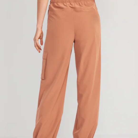 NWY OLD NAVY High-Waisted StretchTech Wide-Leg Cargo Pants Color: Tumeric Root - Picture 2 of 5